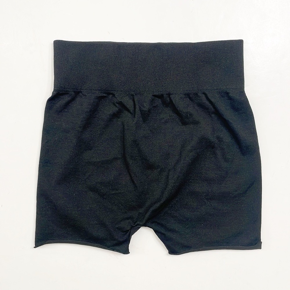 Activ Pro black legging shorts